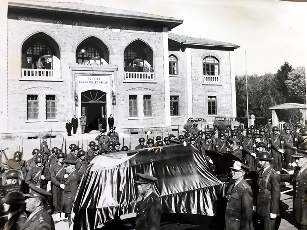 Mustafa Kemal Atatürk'ün naaşı Anıtkabir'e böyle nakledildi 20