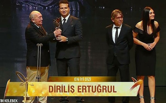 Diriliş Ertuğrul'a ödül gecesinde büyük şok! İade ettiler 7