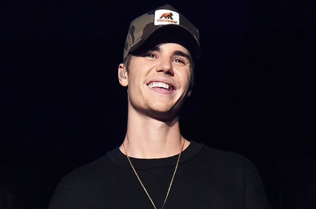 Justin Bieber altı kadın hayranını odasına davet etti 12