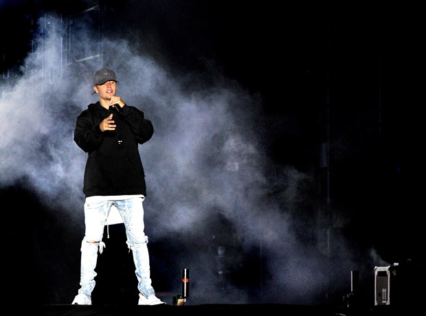 Justin Bieber altı kadın hayranını odasına davet etti 6