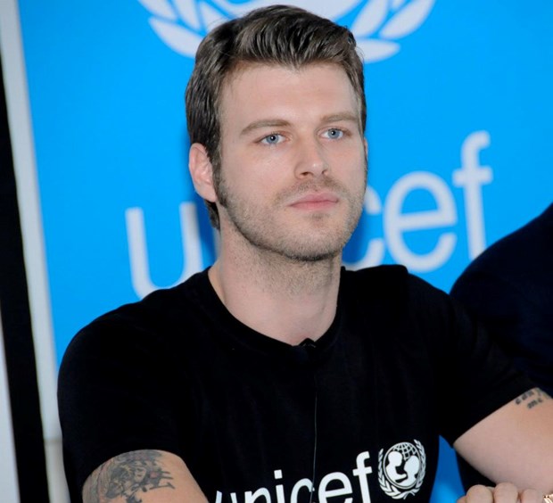 Kıvanç Tatlıtuğ’dan eğitime destek 4