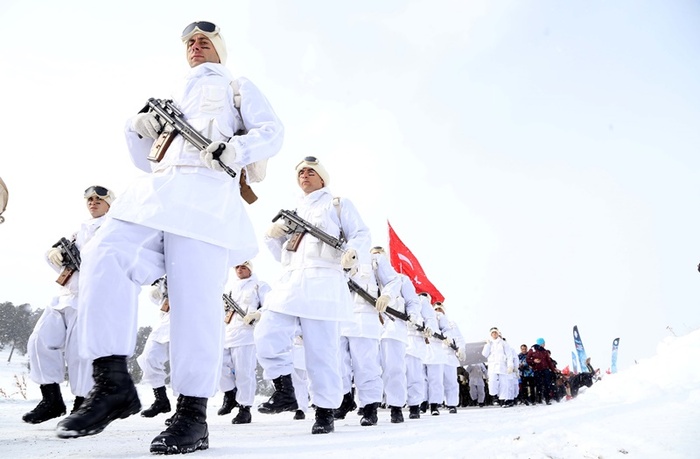 Vefakar gençlik Sarıkamış Harekatının 102. yılında şehitlerini unutmadı 12