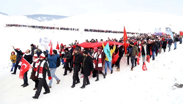 Vefakar gençlik Sarıkamış Harekatının 102. yılında şehitlerini unutmadı 17