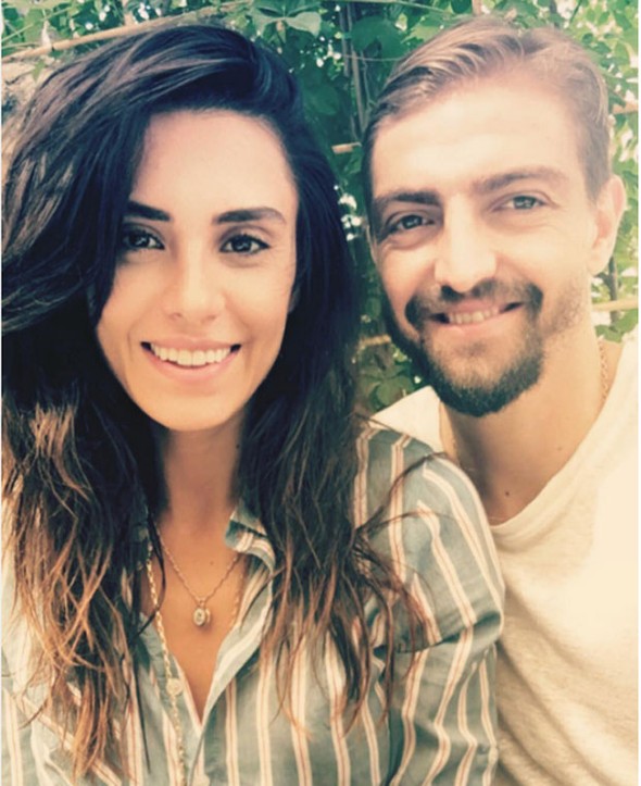 Caner Erkin ile Şükran Ovalı'dan romantik paylaşım 9