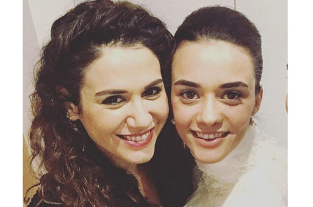 Ünlü oyuncu Hande Soral ile İsmail Demirci nişanlandı 9