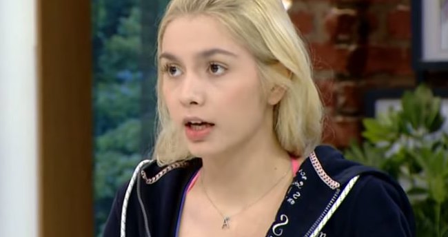 Aleyna Tilki'nin başı şimdi okuluyla dertte 5