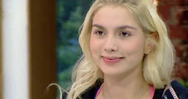 Aleyna Tilki'nin başı şimdi okuluyla dertte 8