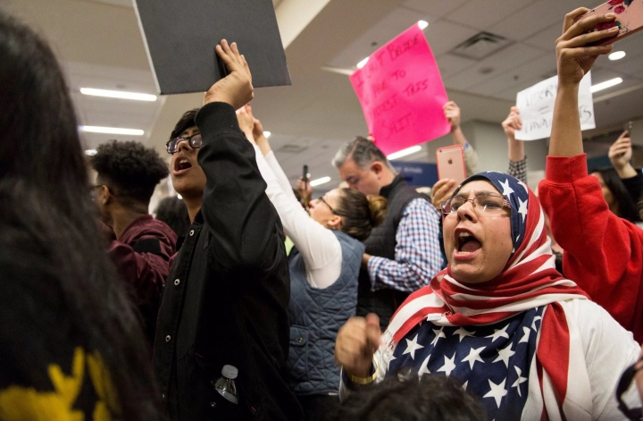 Trump'ın Müslümanlara vize yasağına protestolar / FOTO GALERİ 1
