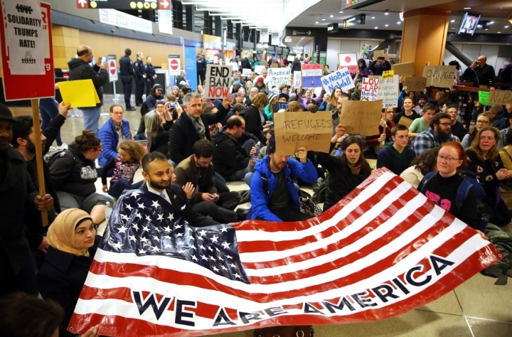 Trump'ın Müslümanlara vize yasağına protestolar / FOTO GALERİ 13