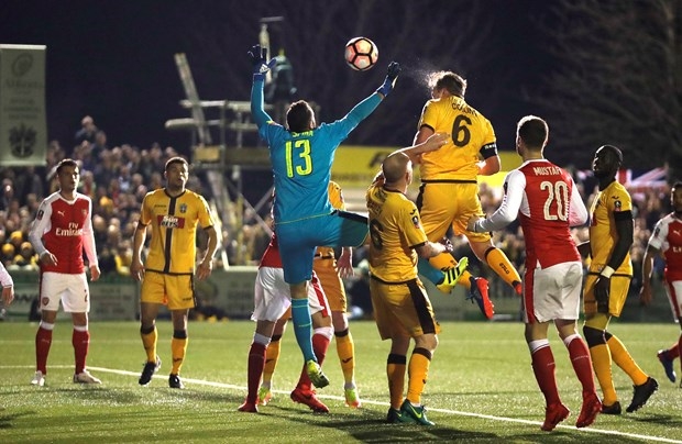 Arsenal-Sutton United maçında kaleci karnını doyurdu 9