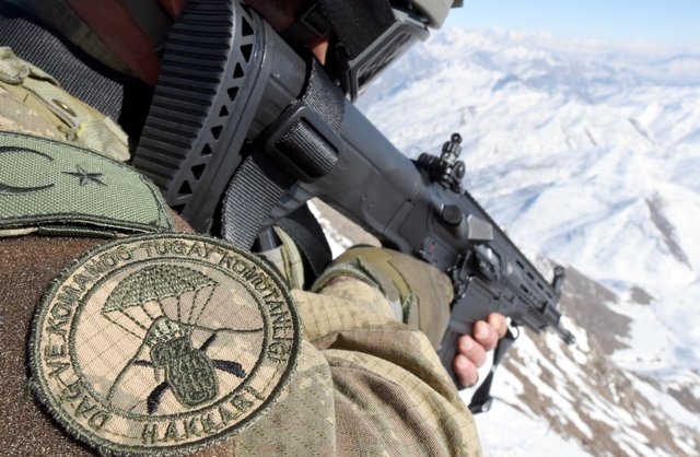 Irak sınırındaki dağlar teröristlerden temizledi 19