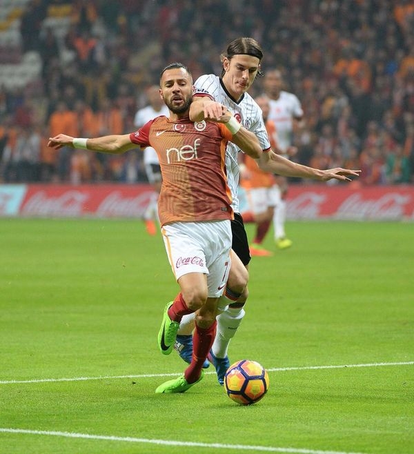 İşte derbide tartışılan penaltı pozisyonu 1
