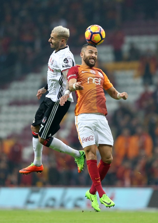 İşte derbide tartışılan penaltı pozisyonu 8