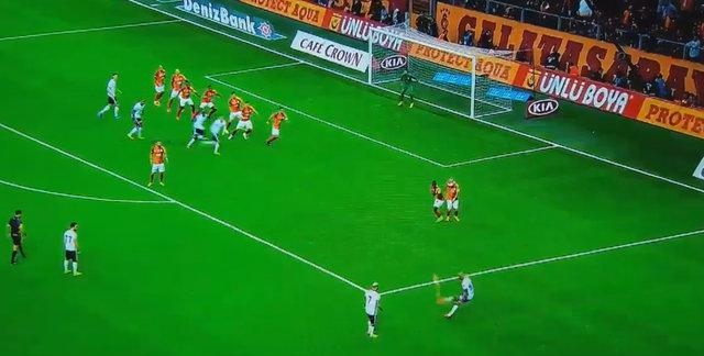 Talisca'nın derbide attığı gol sosyal medyayı salladı 7