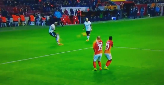 Talisca'nın derbide attığı gol sosyal medyayı salladı 9