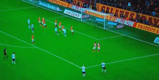Talisca'nın derbide attığı gol sosyal medyayı salladı 4