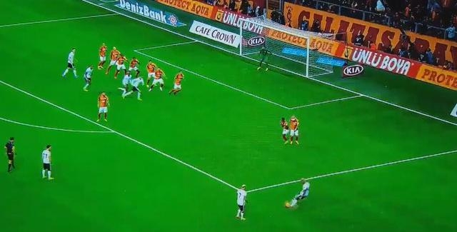 Talisca'nın derbide attığı gol sosyal medyayı salladı 8