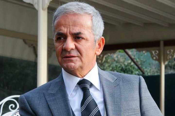 Zafer Algöz, makyajla kadına dönüştü 6
