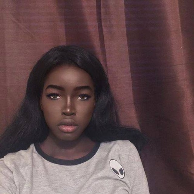Yeni barbie bebek ama ona 'Siyah Barbie' diyorlar! 19