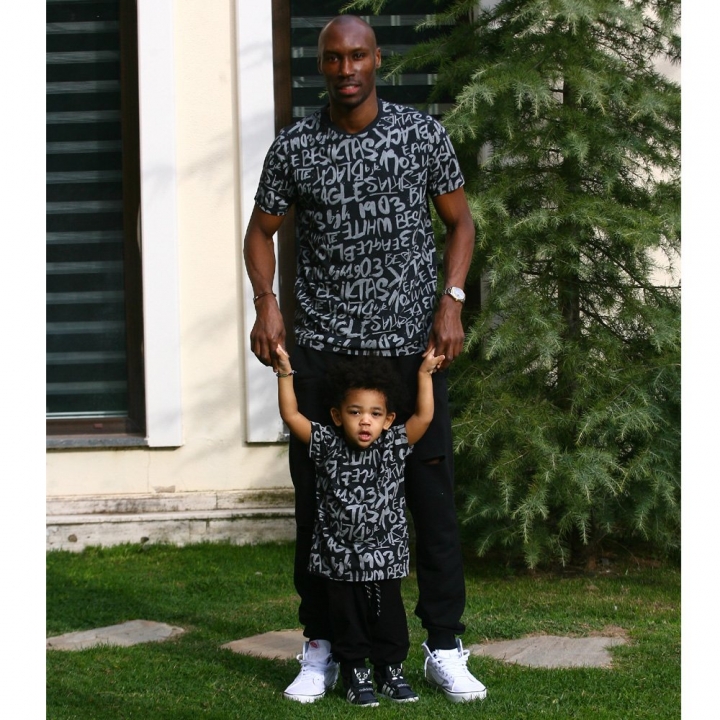 Beşiktaş'ın yeni reklam yüzü Atiba'nın oğlu Noah oldu! 2