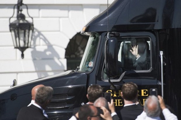TIR şoförü Trump sosyal medyanın dilinde! 8