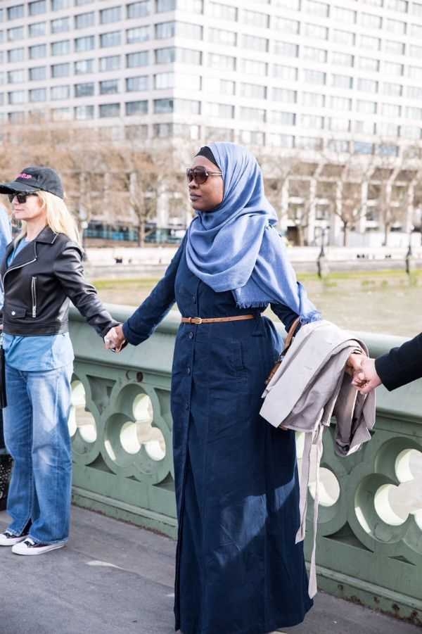 Westminster Köprüsü üzerinde teröre karşı el ele 3