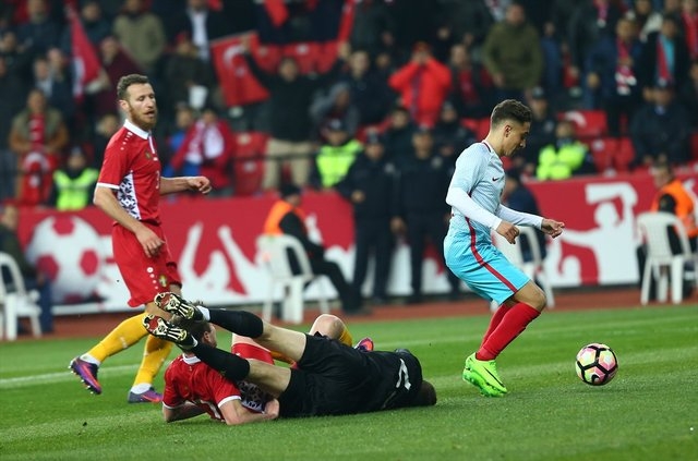Emre Mor sosyal medyayı salladı! 13