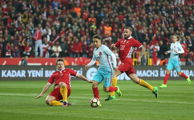 Emre Mor sosyal medyayı salladı! 24