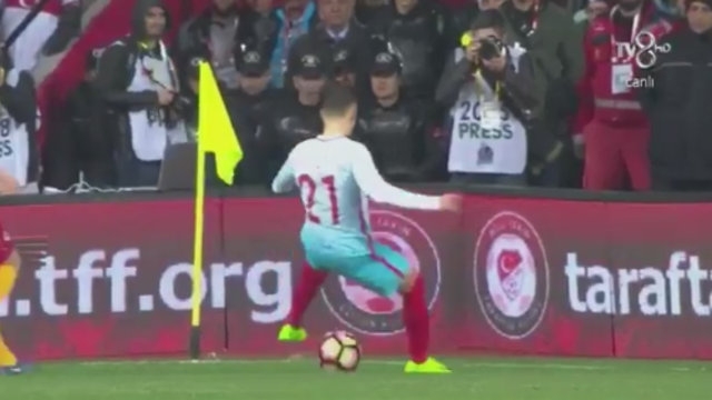Emre Mor sosyal medyayı salladı! 3