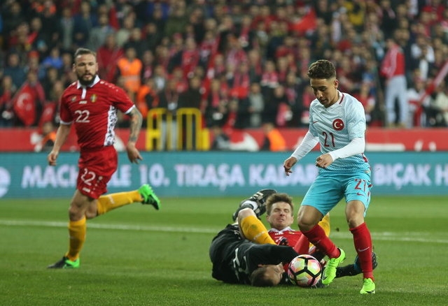 Emre Mor sosyal medyayı salladı! 20