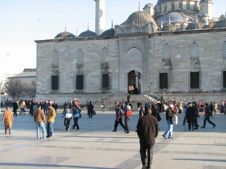 Tarihi Eminönü Meydanı değişiyor! İşte geçmişten bugüne Eminönü... 18