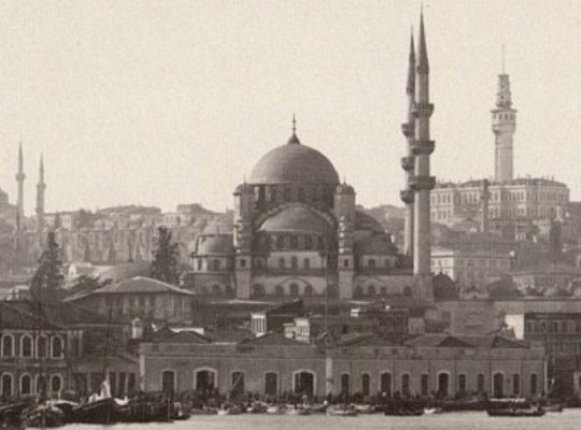 Tarihi Eminönü Meydanı değişiyor! İşte geçmişten bugüne Eminönü... 10