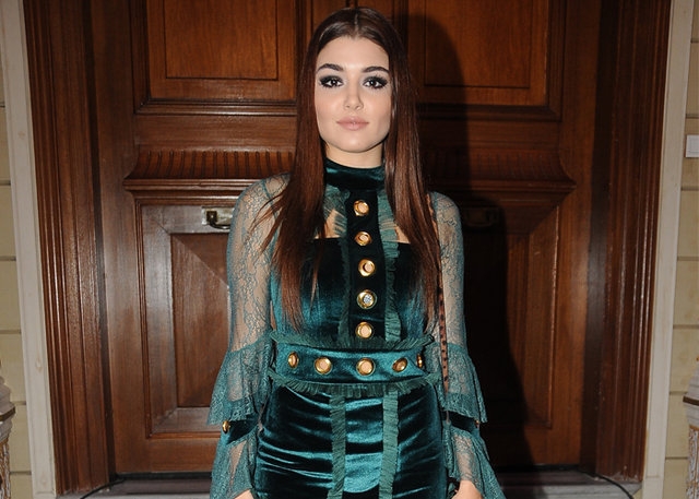 Hande Erçel: "Yanlış bir şey yazılmasın" 7