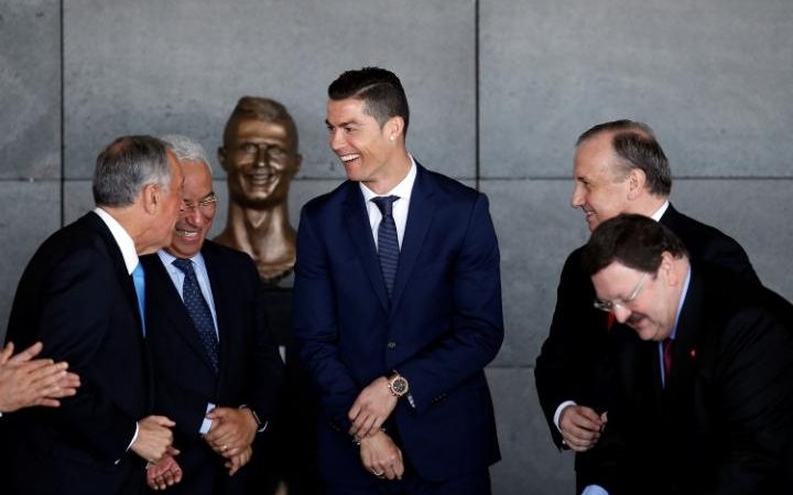 Ronaldo biraz şanslı: Şimdiye kadar ki en kötü heykeller 3