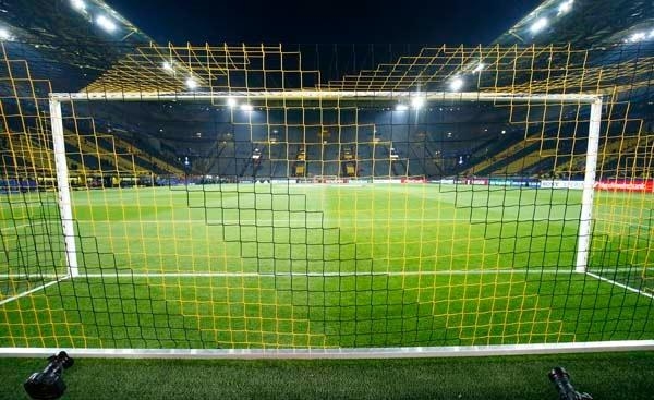 Dortmund'da patlama sonrası Emre Mor ve Nuri Şahin... 25