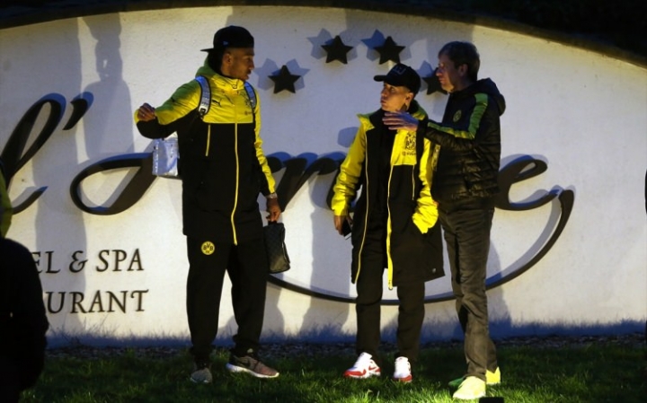 Dortmund'da patlama sonrası Emre Mor ve Nuri Şahin... 2