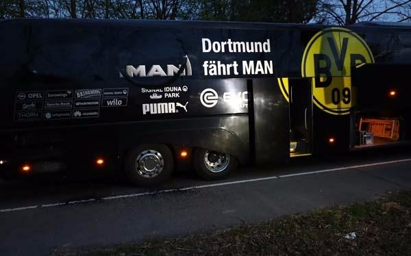Dortmund'da patlama sonrası Emre Mor ve Nuri Şahin... 16