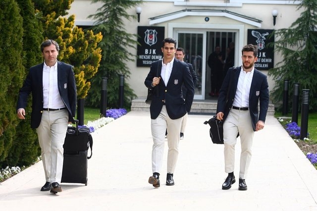 Beşiktaşlı futbolcular Lyon'u salladı! 2