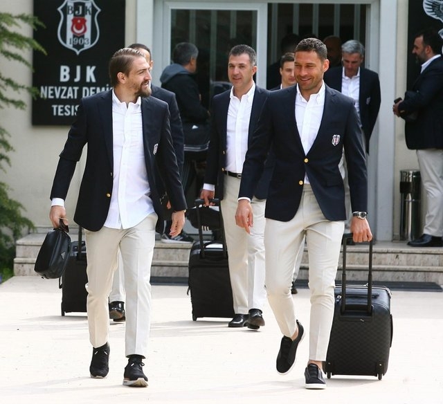 Beşiktaşlı futbolcular Lyon'u salladı! 16
