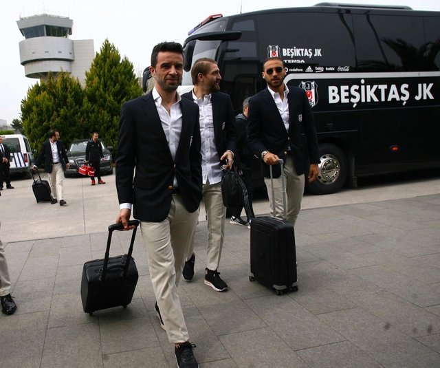 Beşiktaşlı futbolcular Lyon'u salladı! 15
