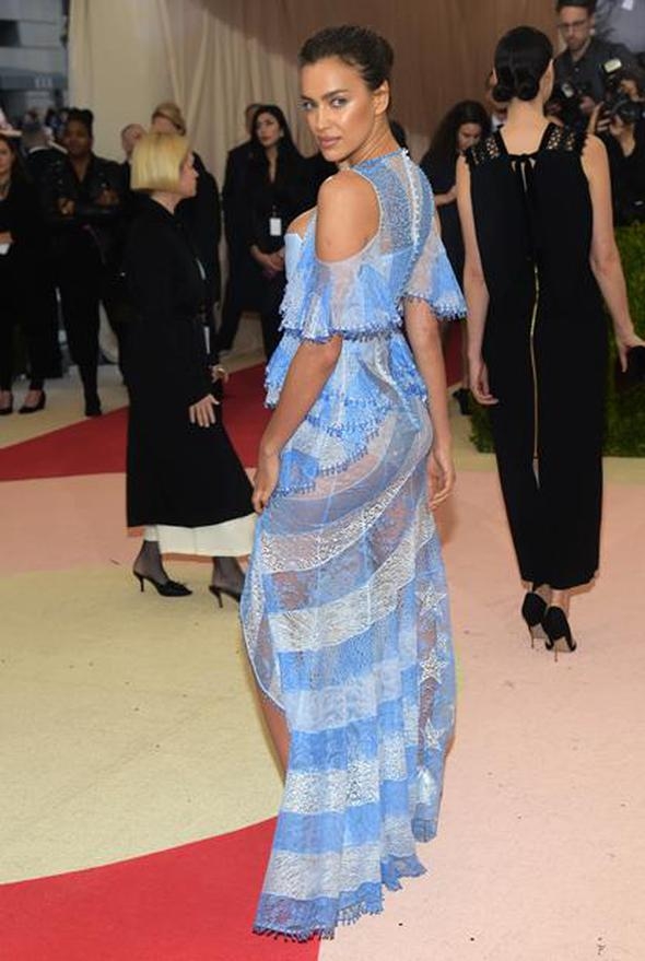 Irina Shayk doğumdan sonra ilk kez görüntülendi! 6