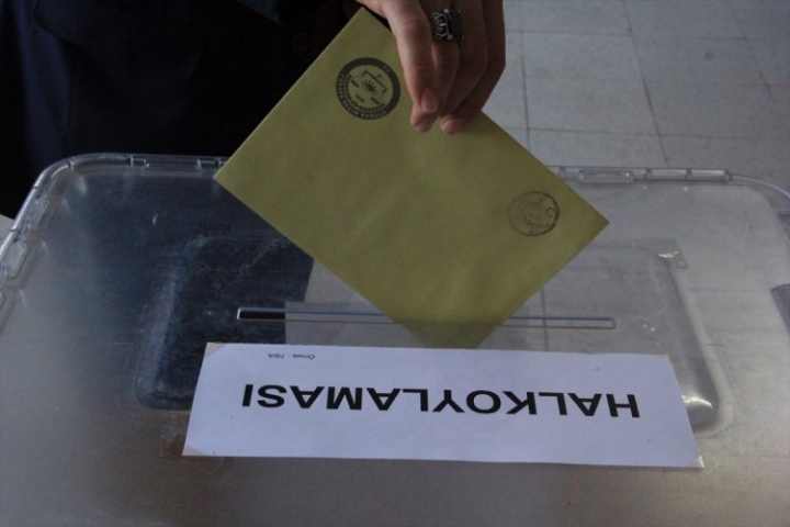 Tüm yurtta oy verme işlemi başladı! İşte ilk kareler... 4