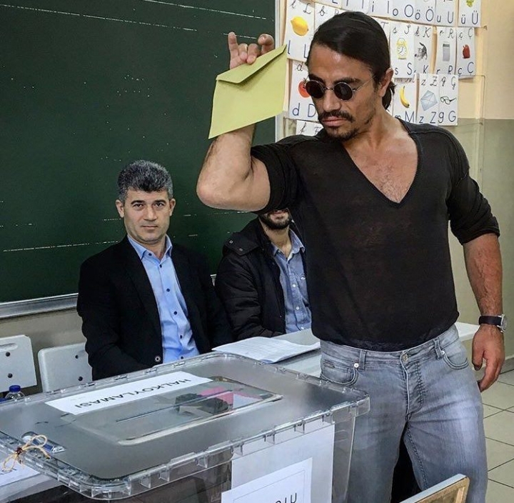 Ünlüler sandık başında... 8