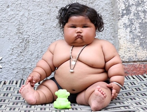 Bu bebek 8 aylık! 4 yaşındaki çocukla aynı kiloda... 5