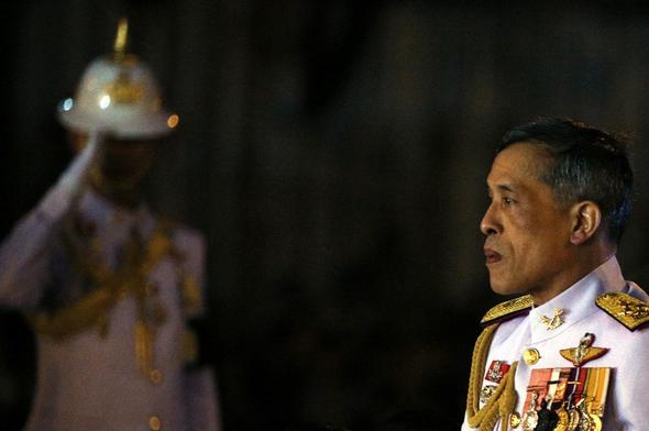 Tayland Kralı Maha'nın şaşırtan tarzı! 18