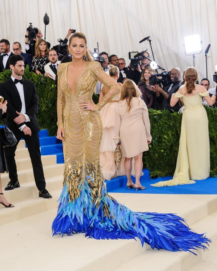Met Gala'da kuyruk etkisi! 3