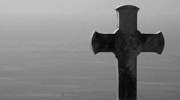 Rus generalin tabutunda bulunan "haç"ın gizemi çözüldü! 19