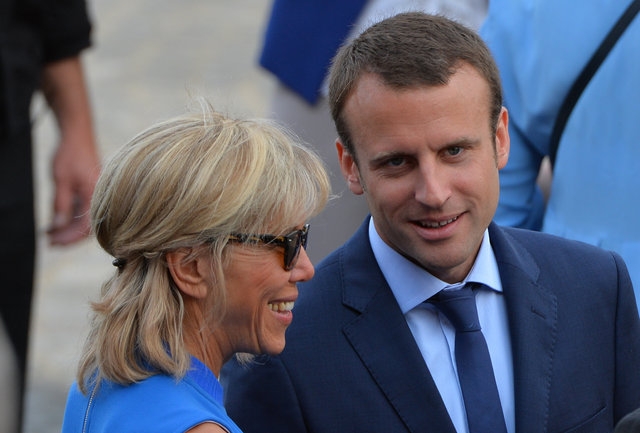 Fransa'nın yeni First Lady'si, Emmanuel Macron'dan 24 yaş büyük eşi Brigitte Macron oldu! 17