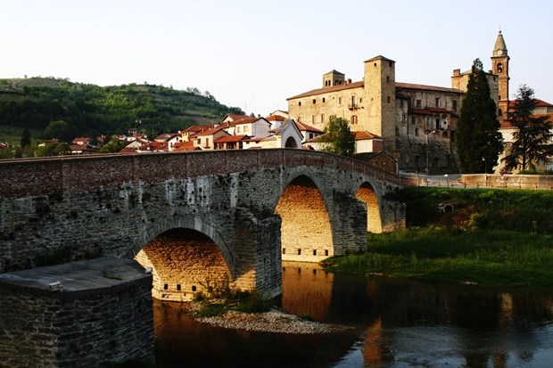 Bu kasabaya taşınana 2 bin euro 1
