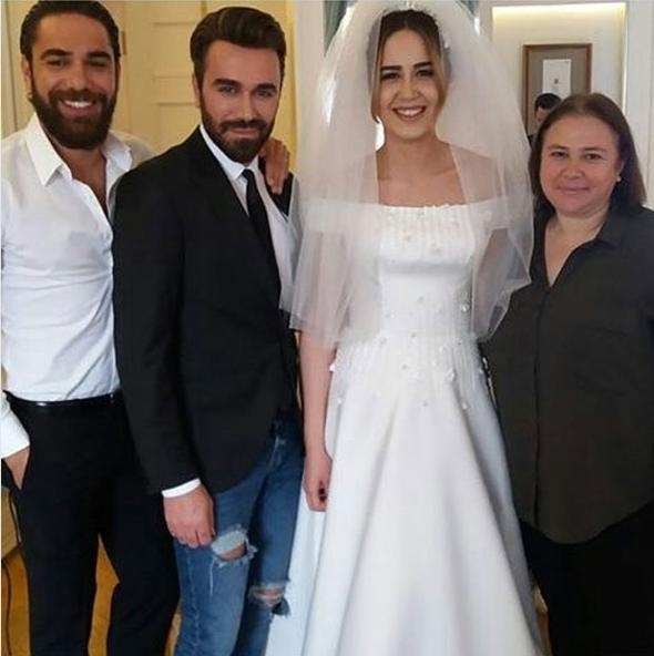 Neslihan Atagül görümcesinin düğününde pistten inmedi! 2